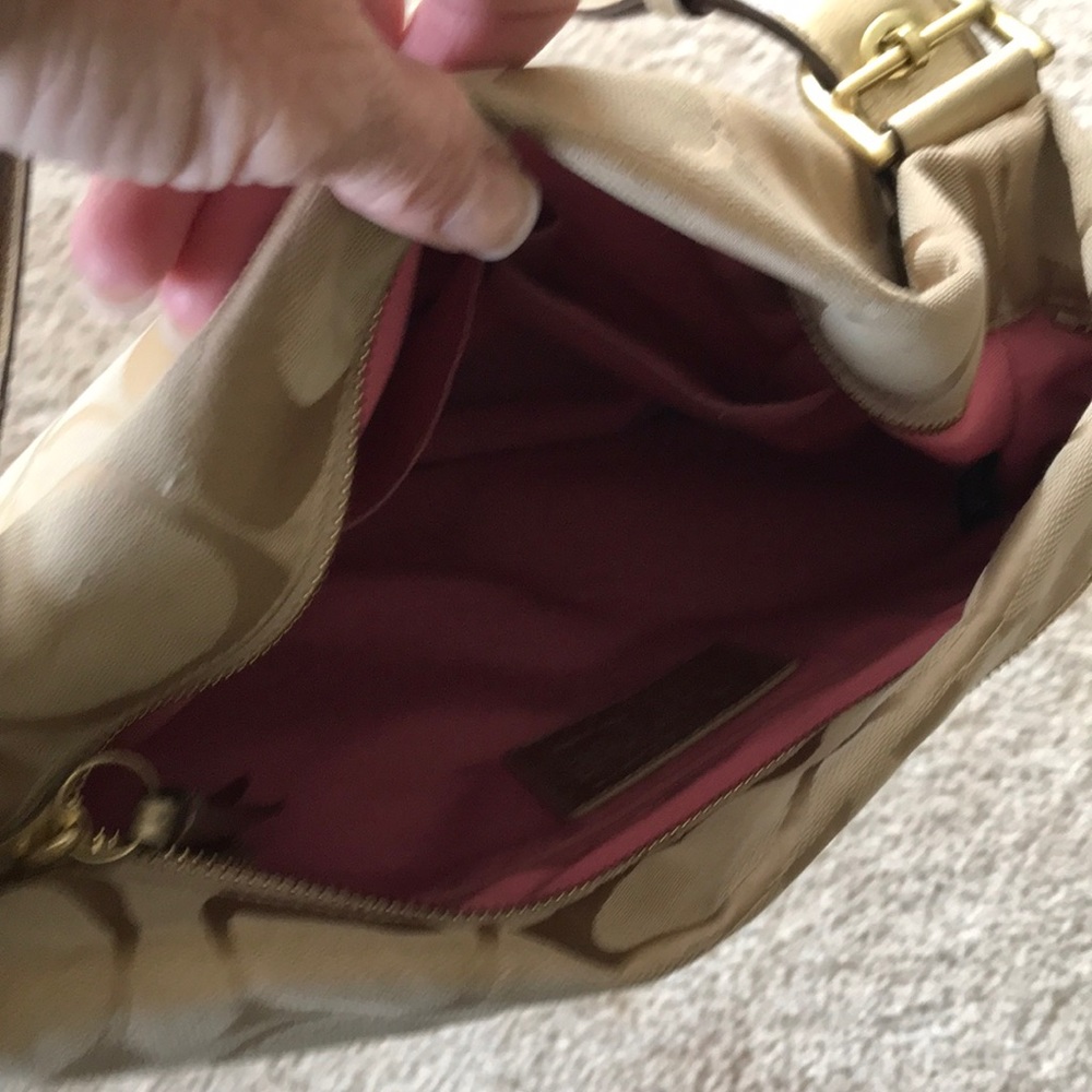 Coach purse - Picture 3 of 4